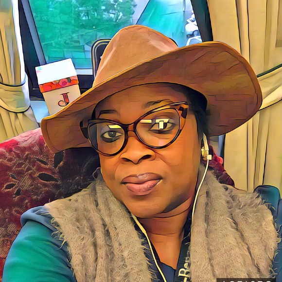 Meet your Posher, Joy - Picture 6 of 6